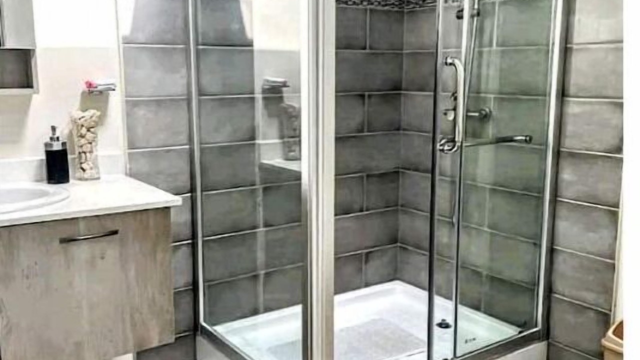 Photo of Bathroom in Discovery Bay