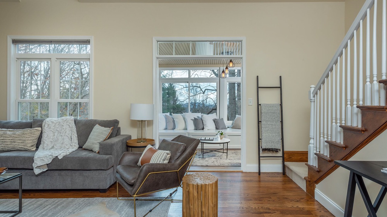 Photo of Livingroom in Royal Pines