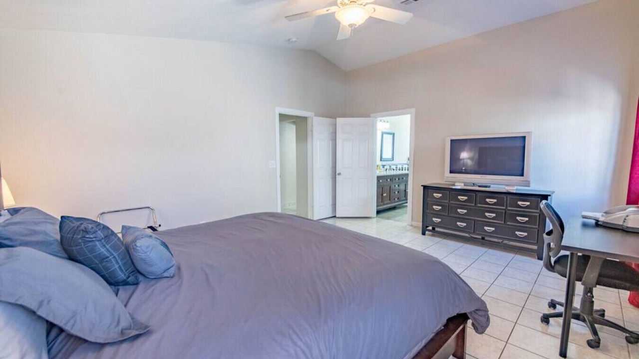 Photo of Bedroom in Black Mountain