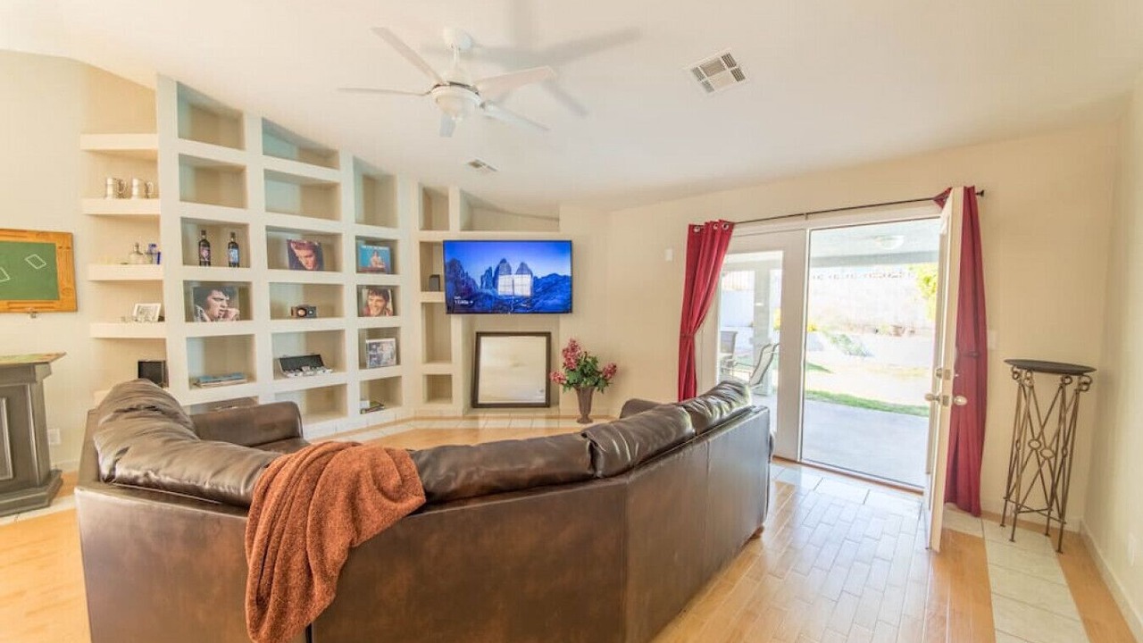 Photo of Livingroom in Black Mountain