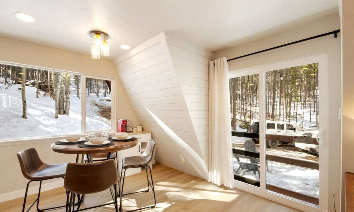 Photo of Livingroom in Evergreen