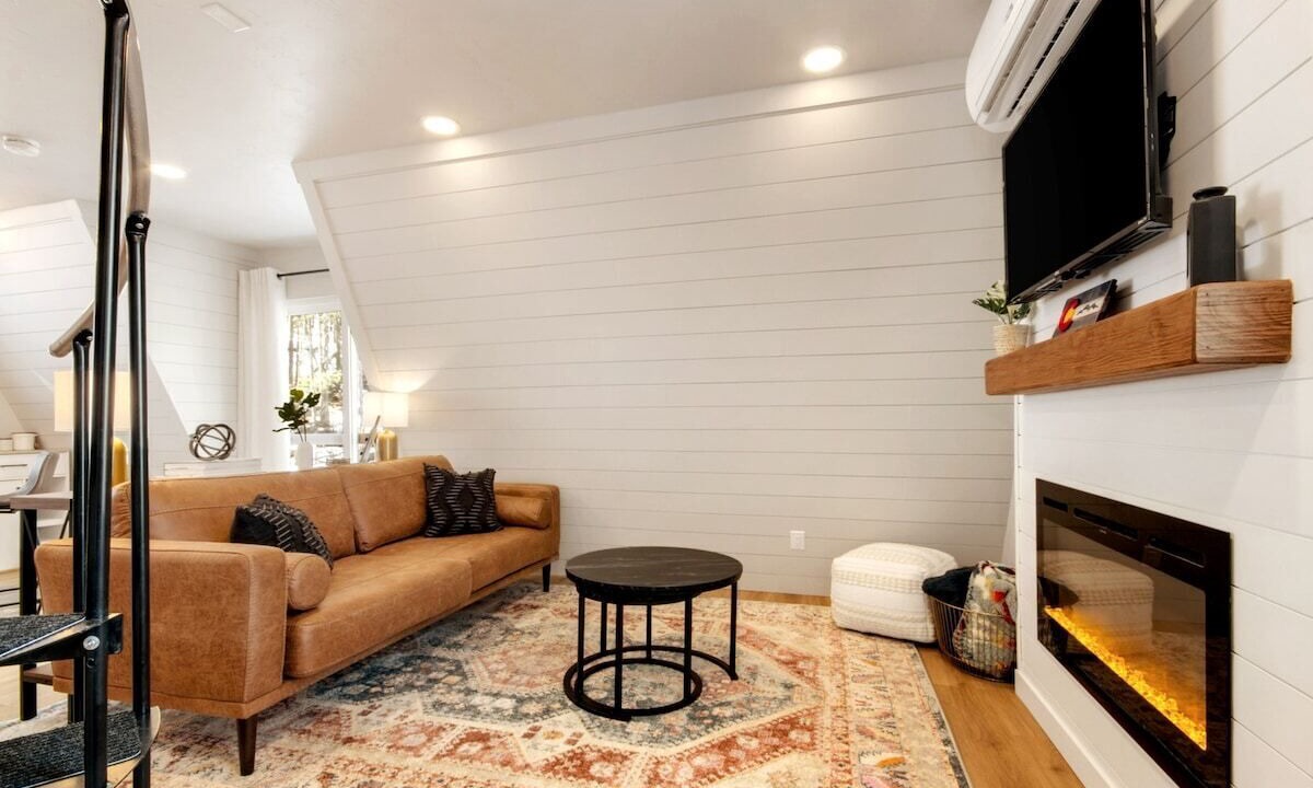 Photo of Livingroom in Evergreen