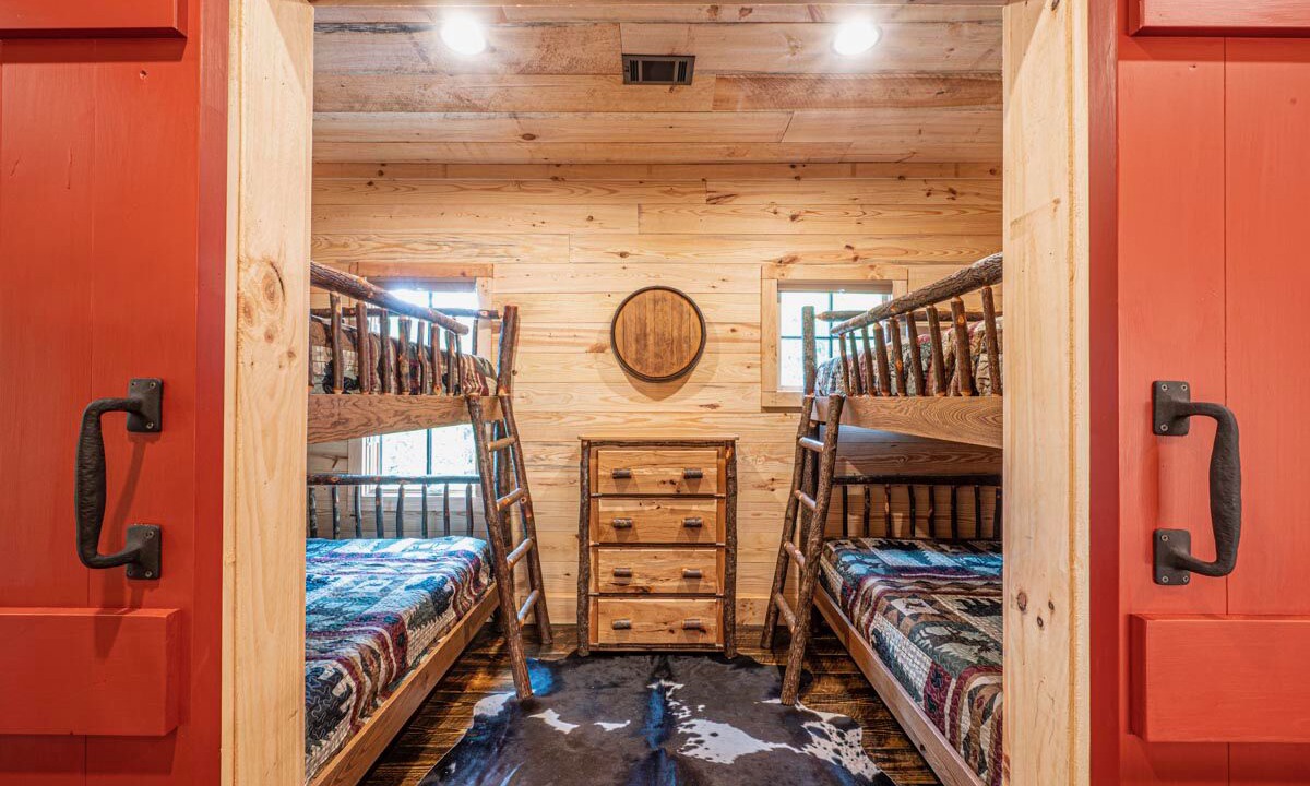 Photo of Bedroom in Ellijay