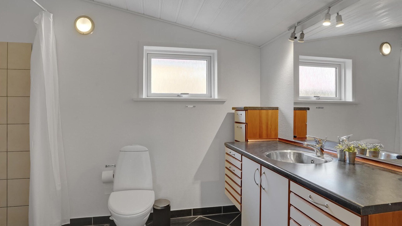 Photo of Bathroom in Nykobing Mors