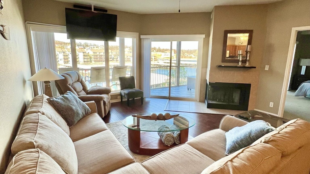 Photo of Livingroom in Village of Four Seasons