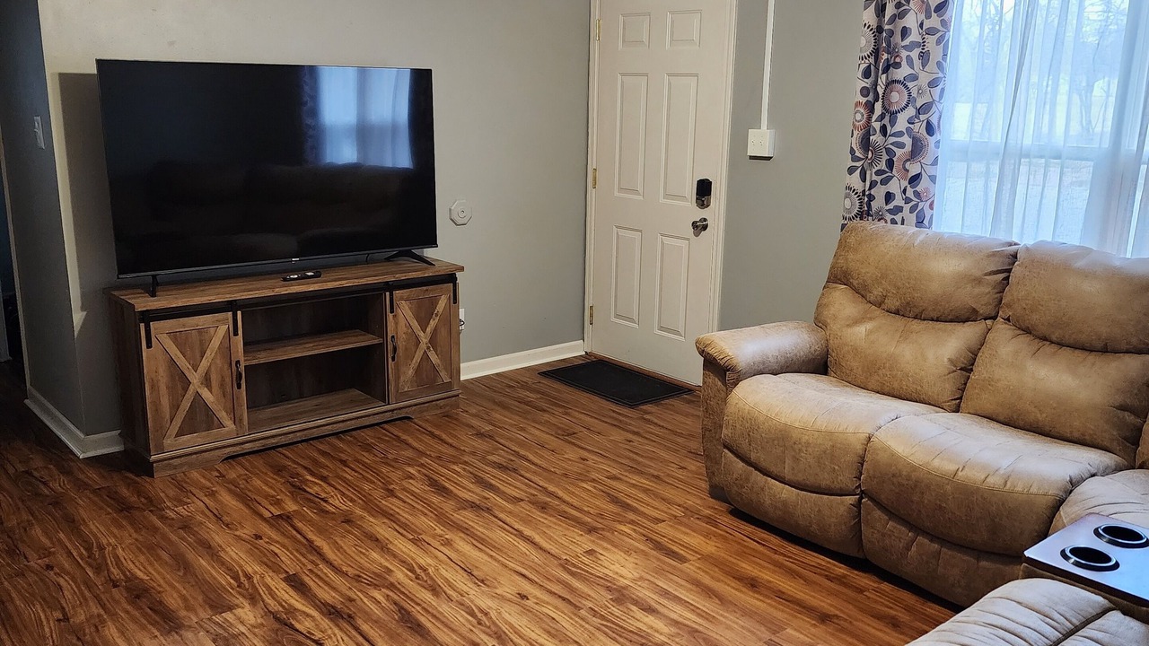 Photo of Livingroom in Champaign