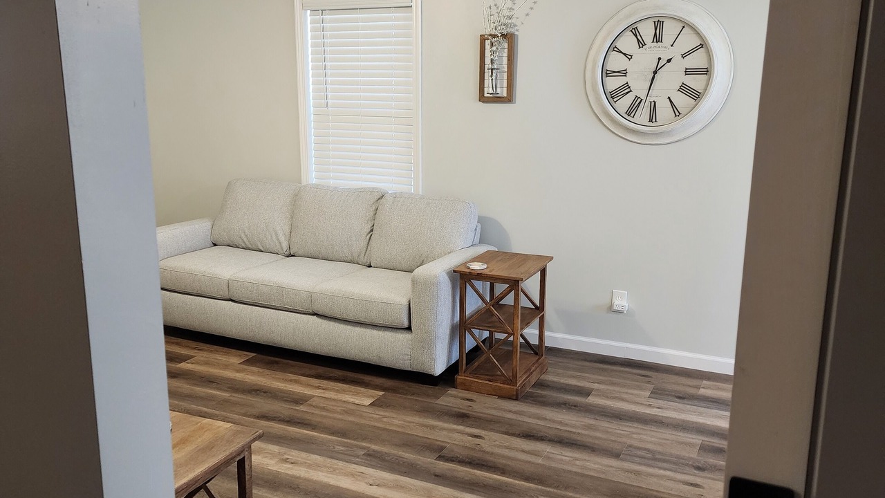 Photo of Livingroom in Champaign