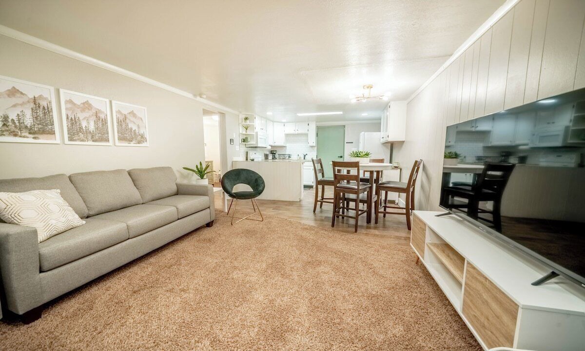 Photo of Livingroom in Mount Pleasant