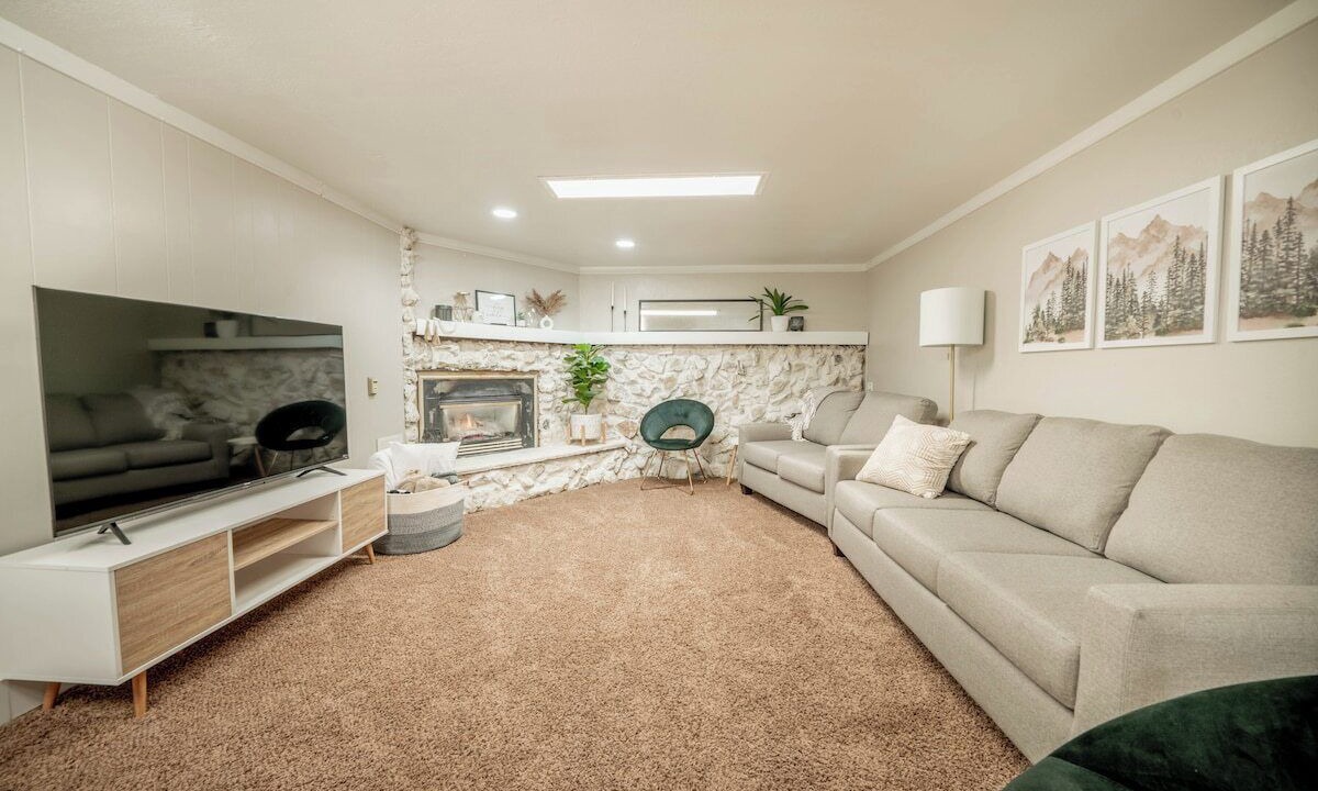 Photo of Livingroom in Mount Pleasant