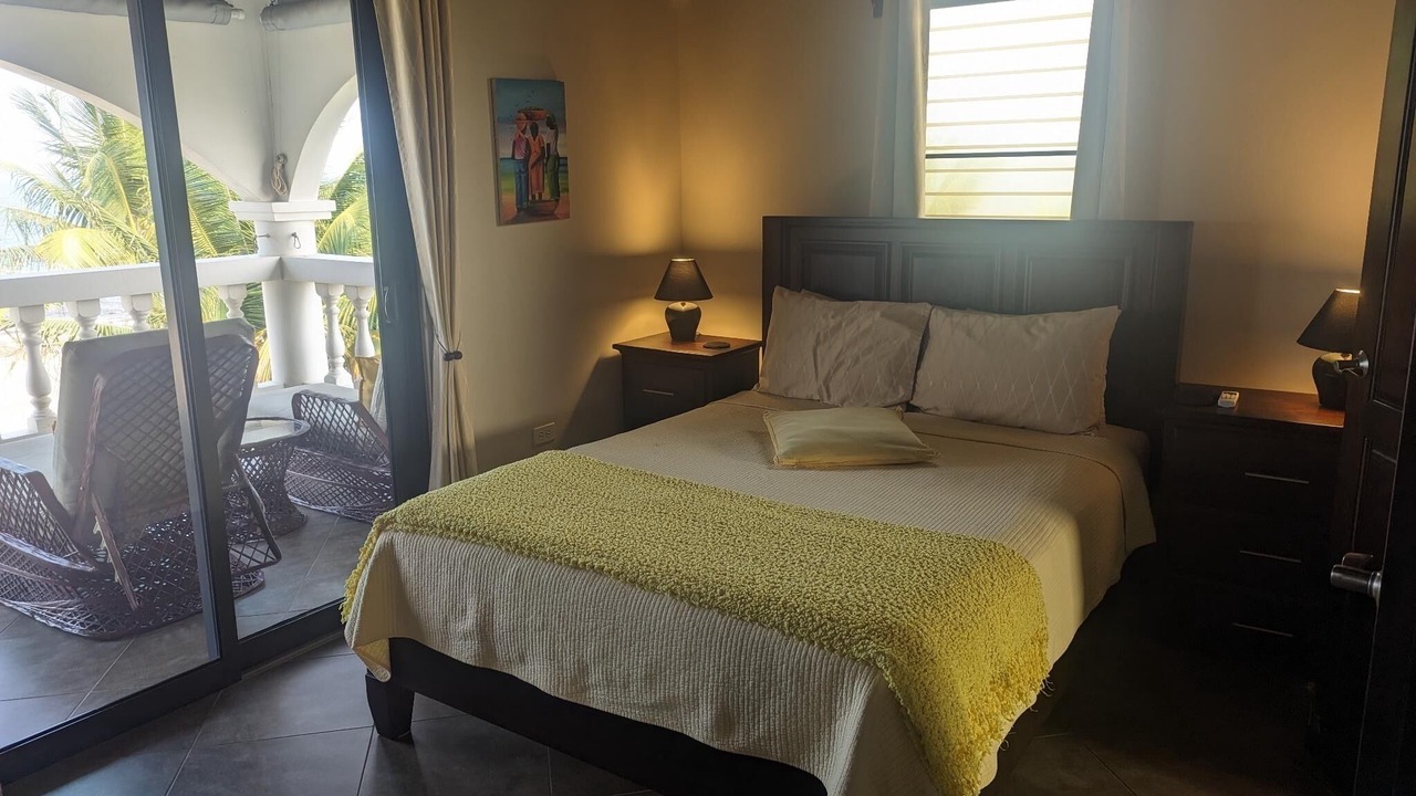 Photo of Bedroom in Placencia