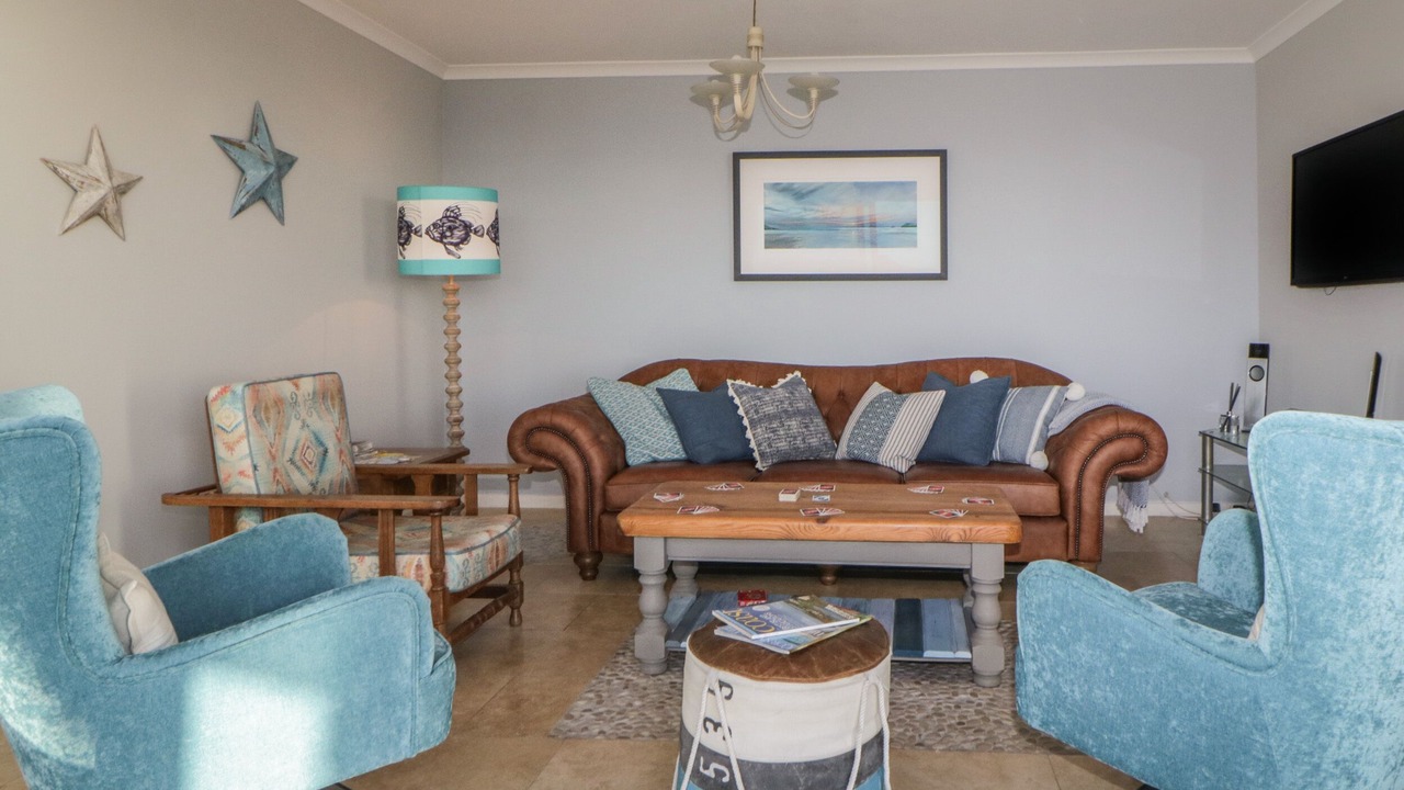 Photo of Livingroom in Downderry