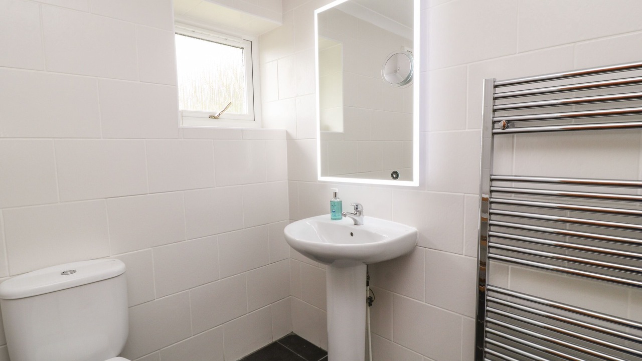 Photo of Bathroom in Downderry
