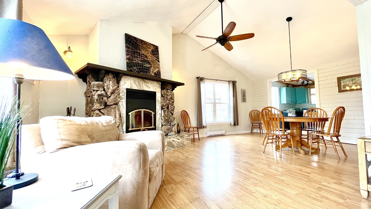 Photo of Livingroom in Winnipeg Beach