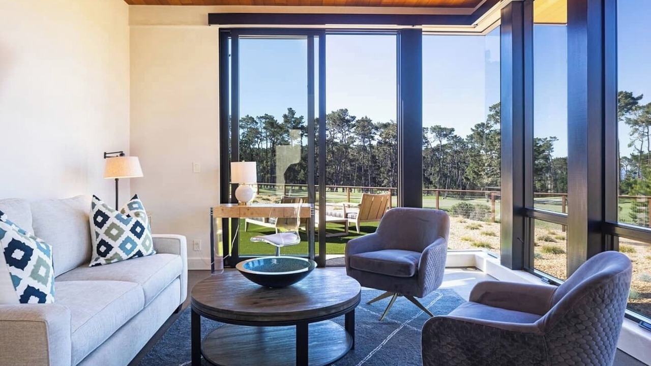 Photo of Livingroom in Del Monte Forest