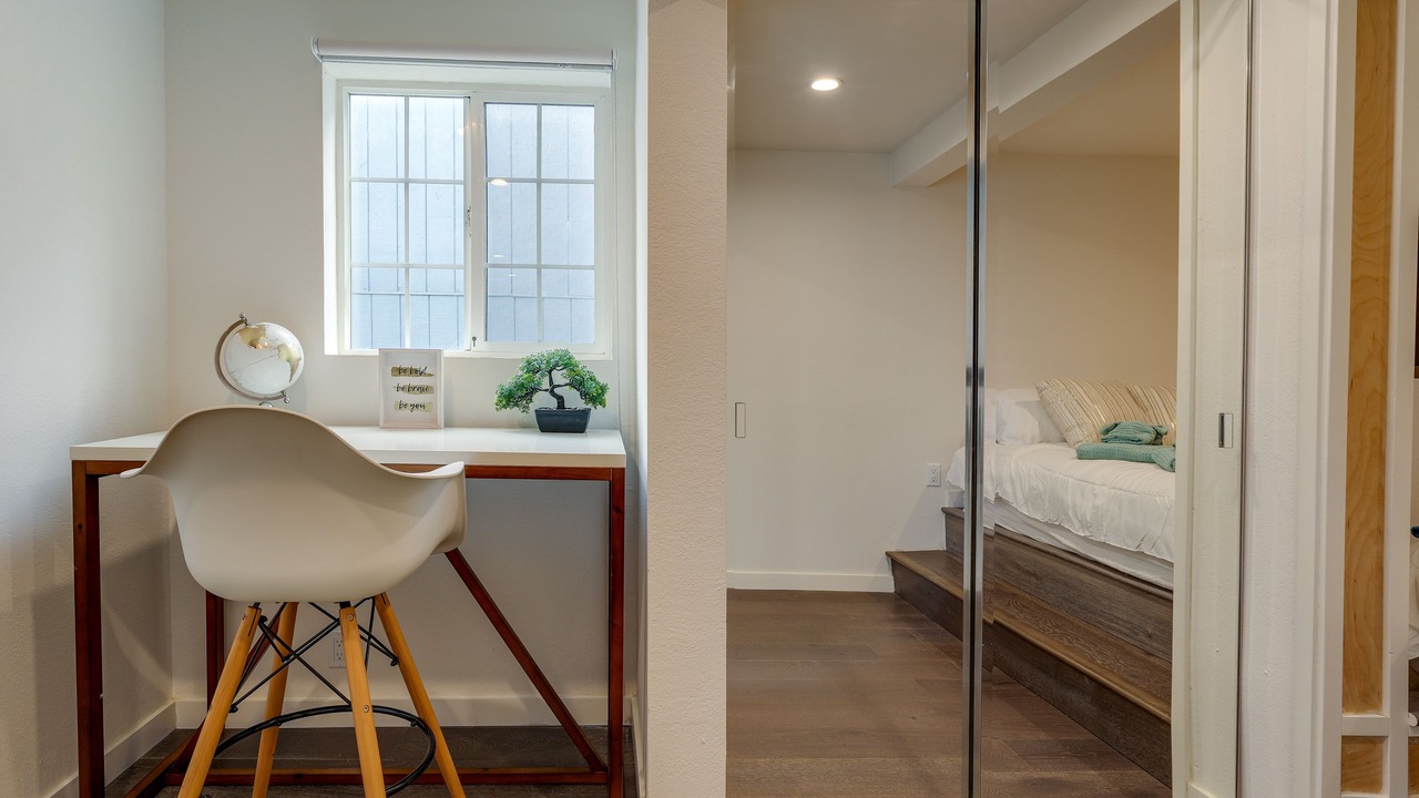 Photo of Bedroom in Edgemar - Pacific Manor