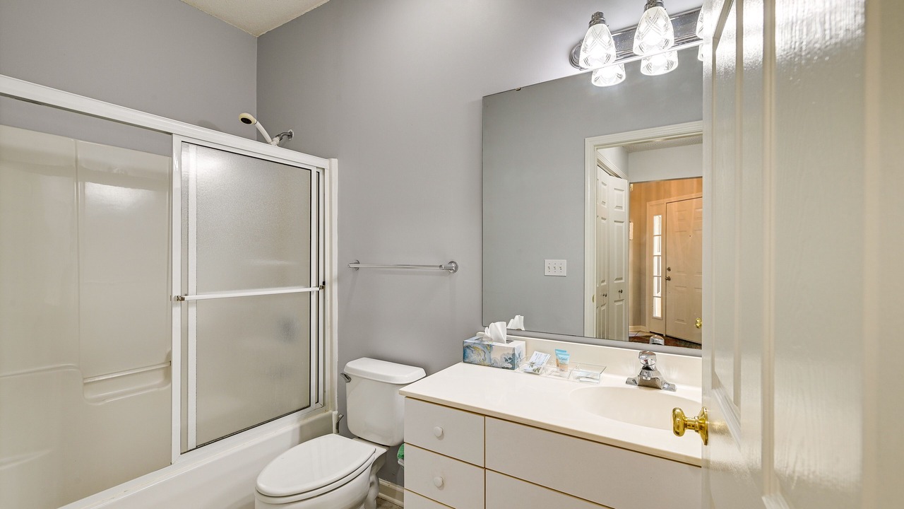 Photo of Bathroom in Red Hill