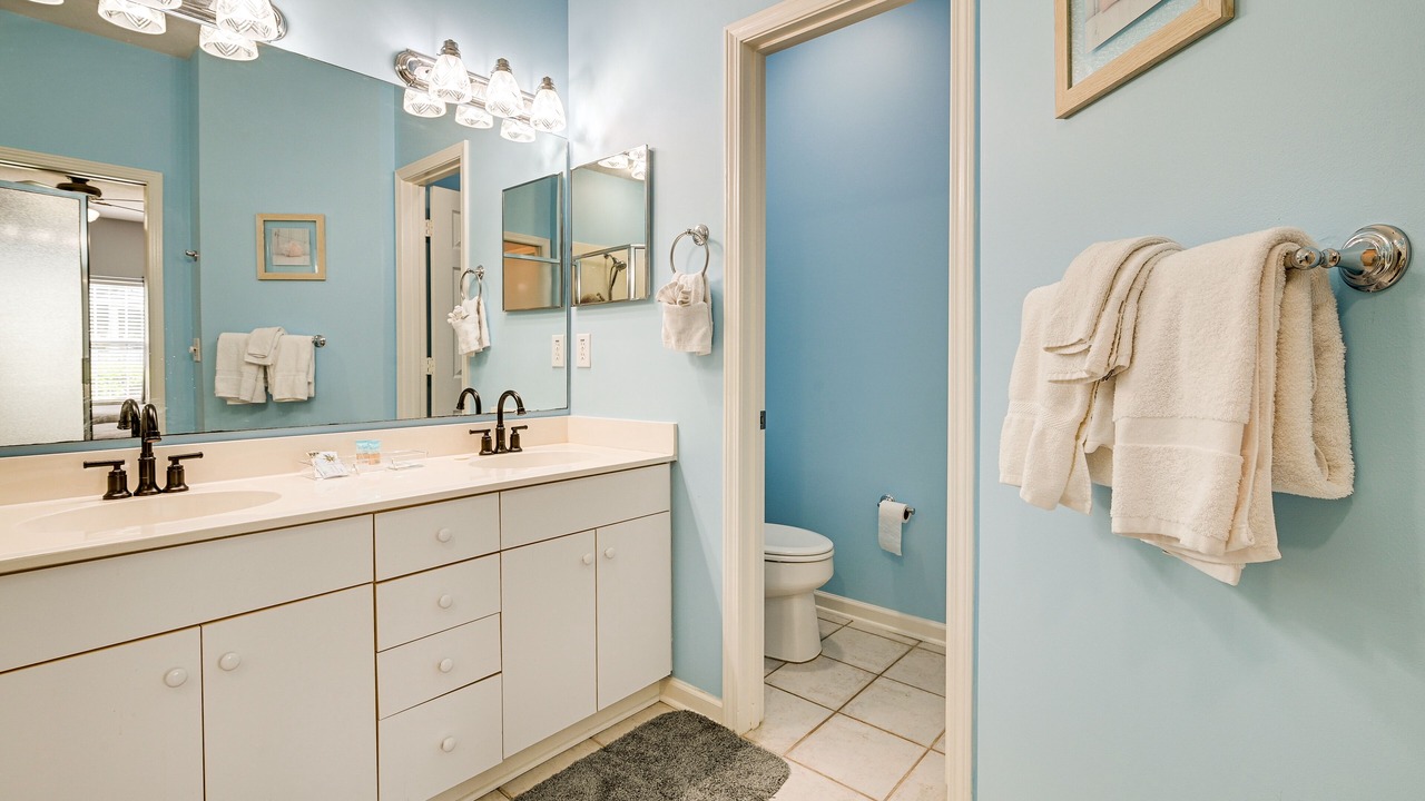 Photo of Bathroom in Red Hill