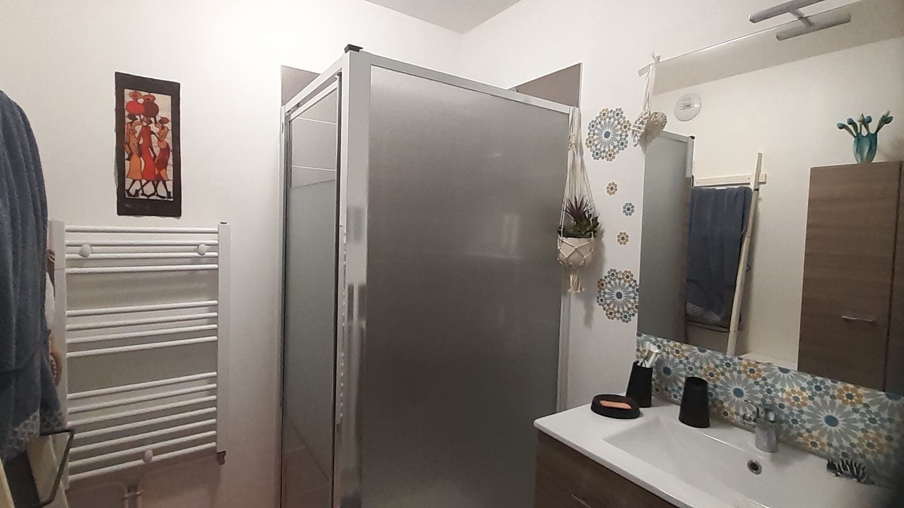 Photo of Bathroom in Embrun