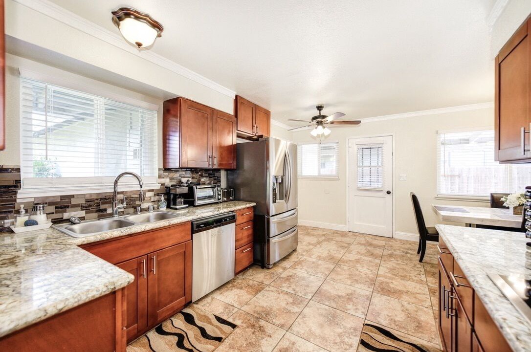 Photo of Kitchen in Southwestern Sacramento