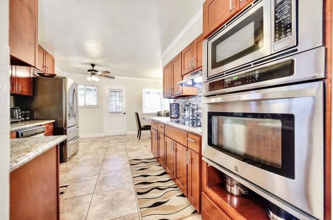 Photo of Kitchen in Southwestern Sacramento