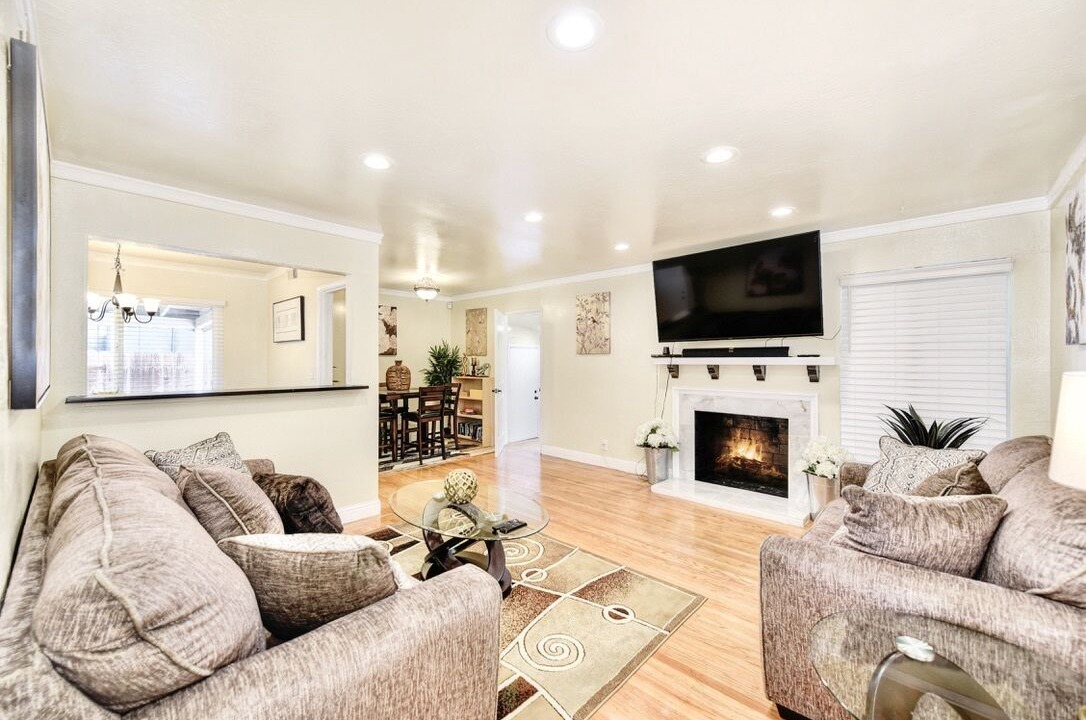 Photo of Livingroom in Southwestern Sacramento