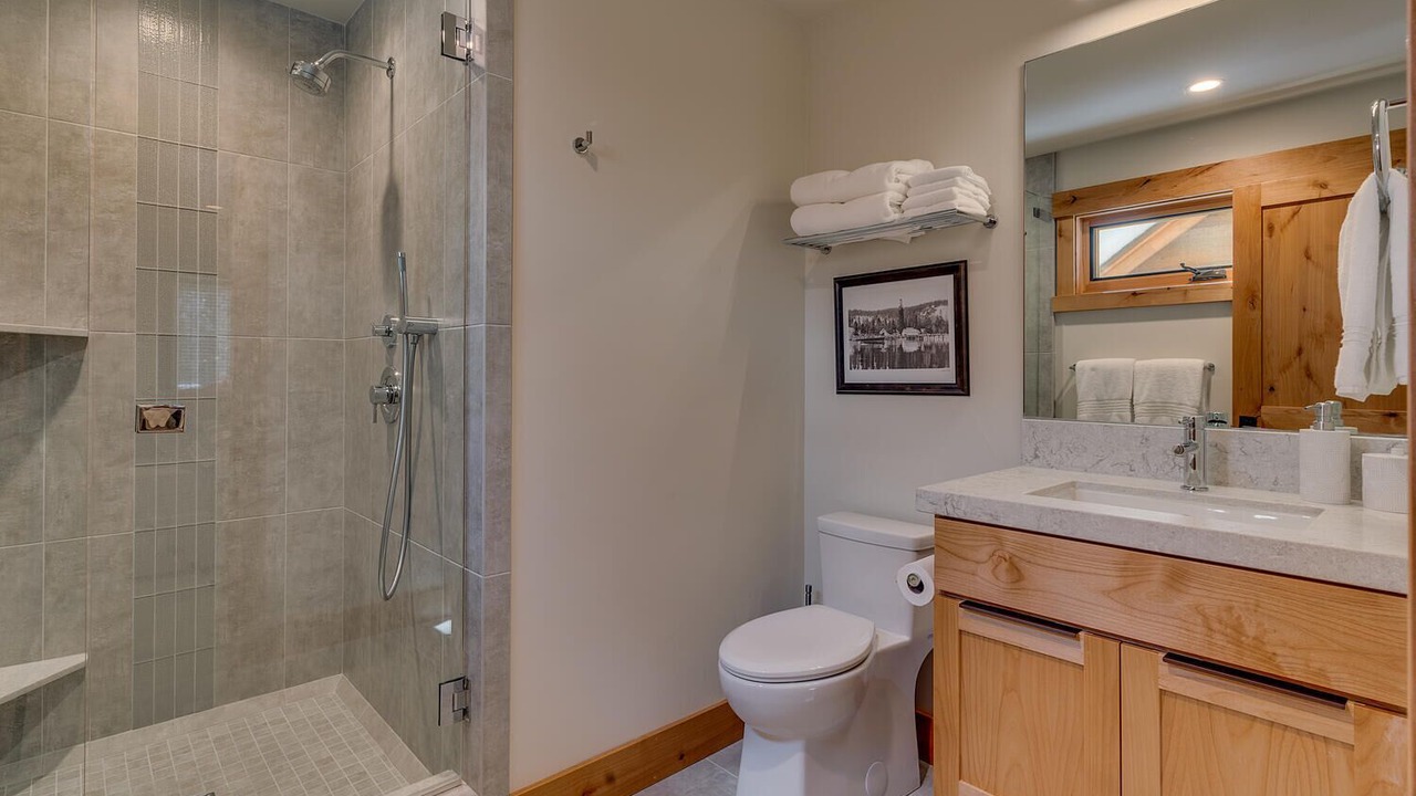 Photo of Bathroom in Tahoe Pines