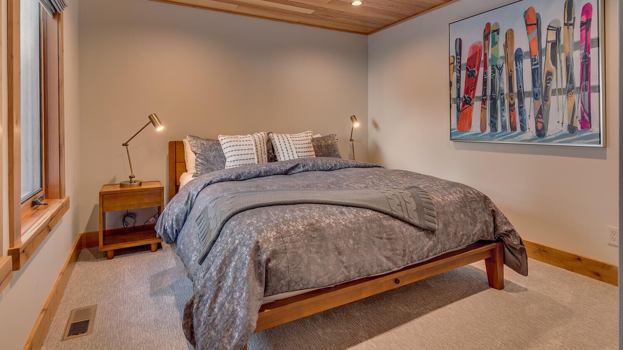 Photo of Bedroom in Tahoe Pines