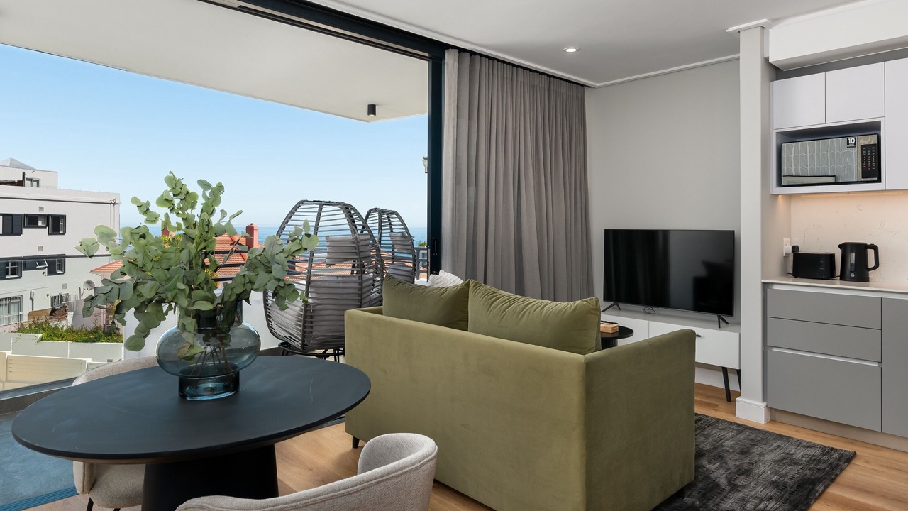 Photo of Livingroom in Sea Point Promenade