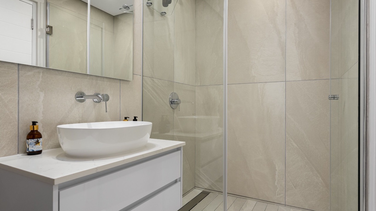 Photo of Bathroom in Sea Point Promenade