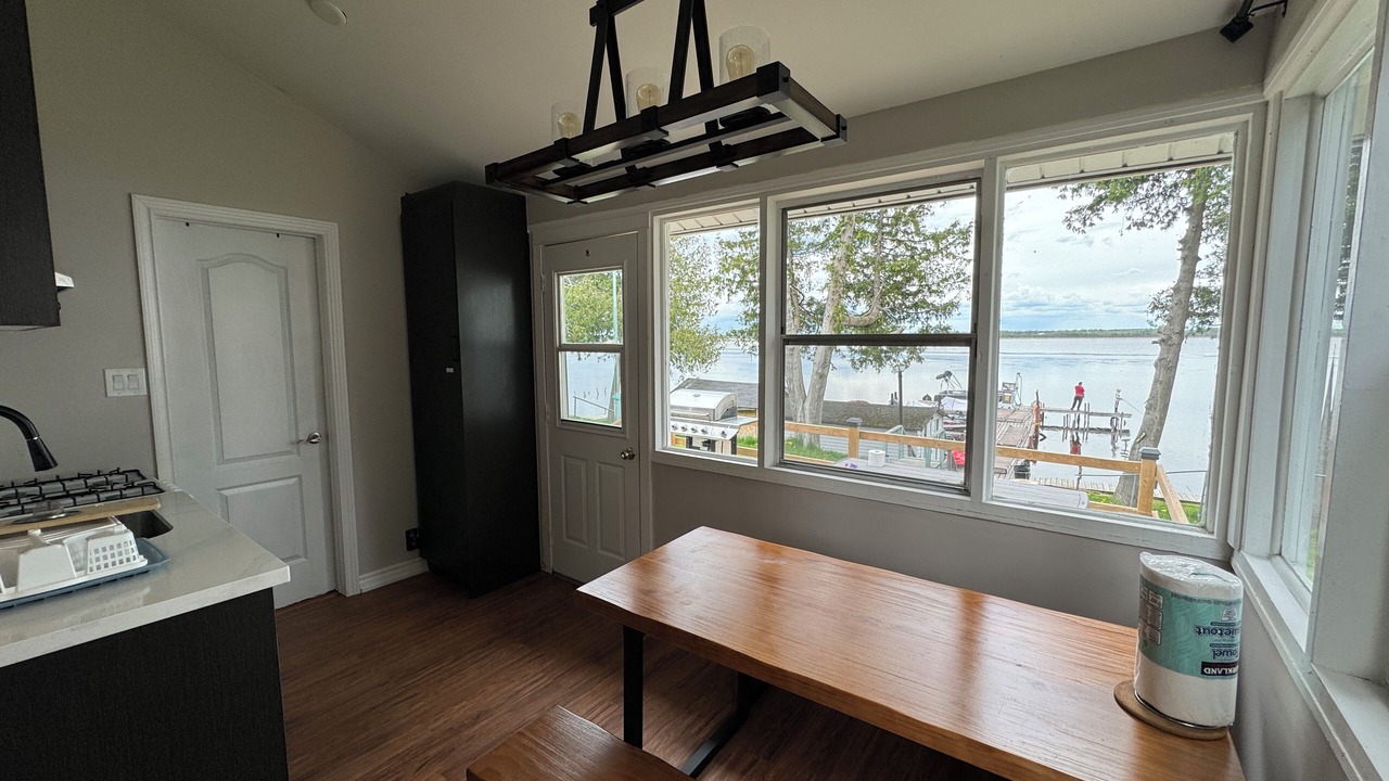 Photo of Livingroom in Lindsay