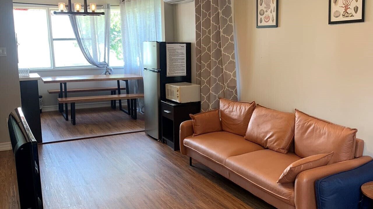 Photo of Livingroom in Lindsay
