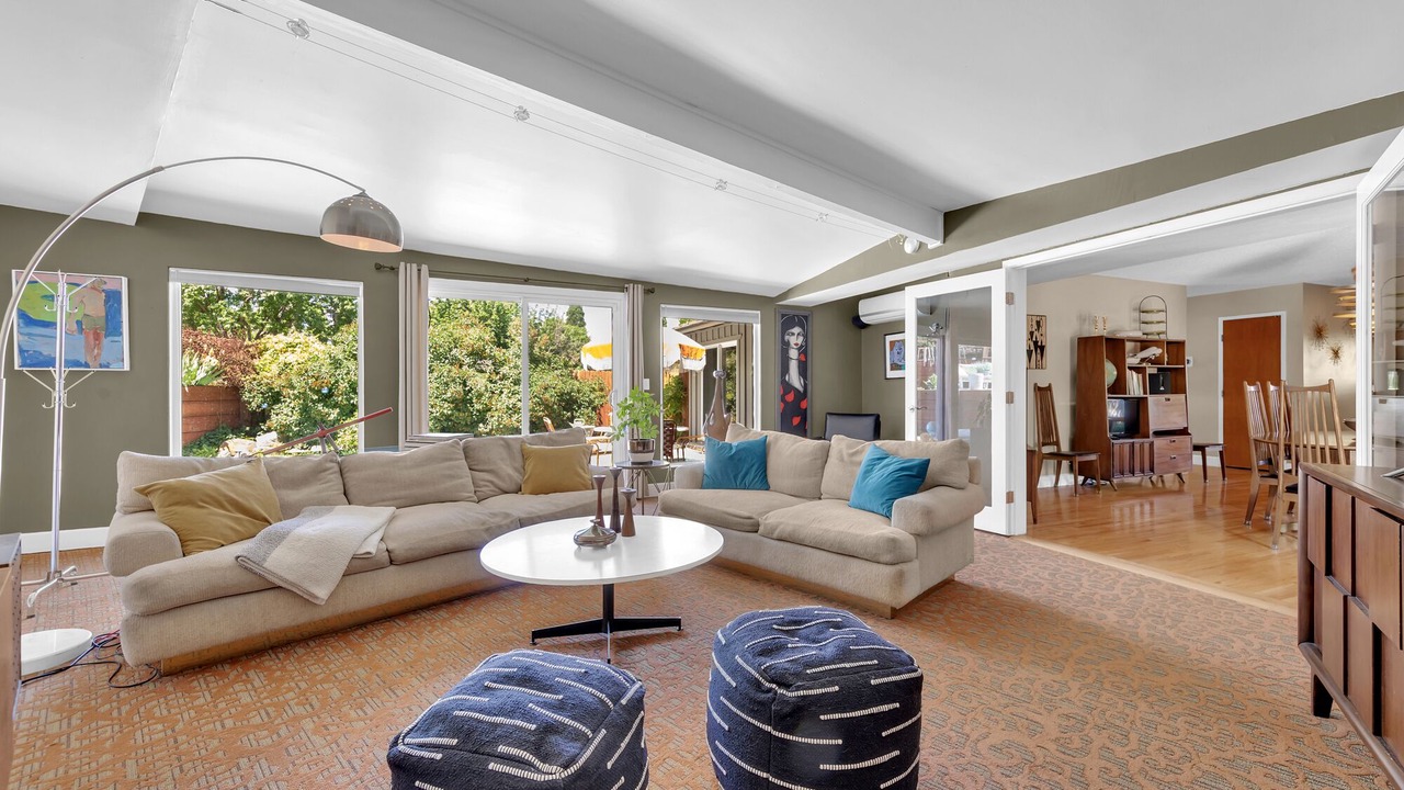 Photo of Livingroom in Reno