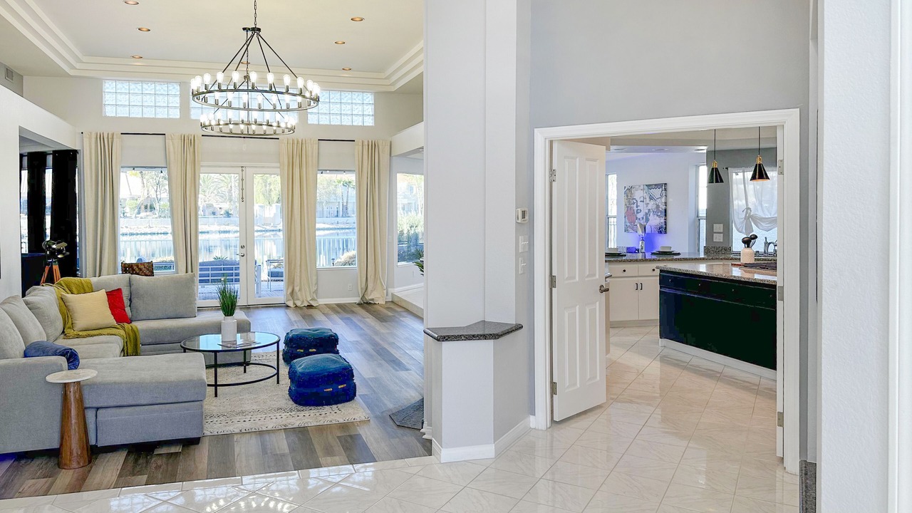 Photo of Livingroom in Desert Shores
