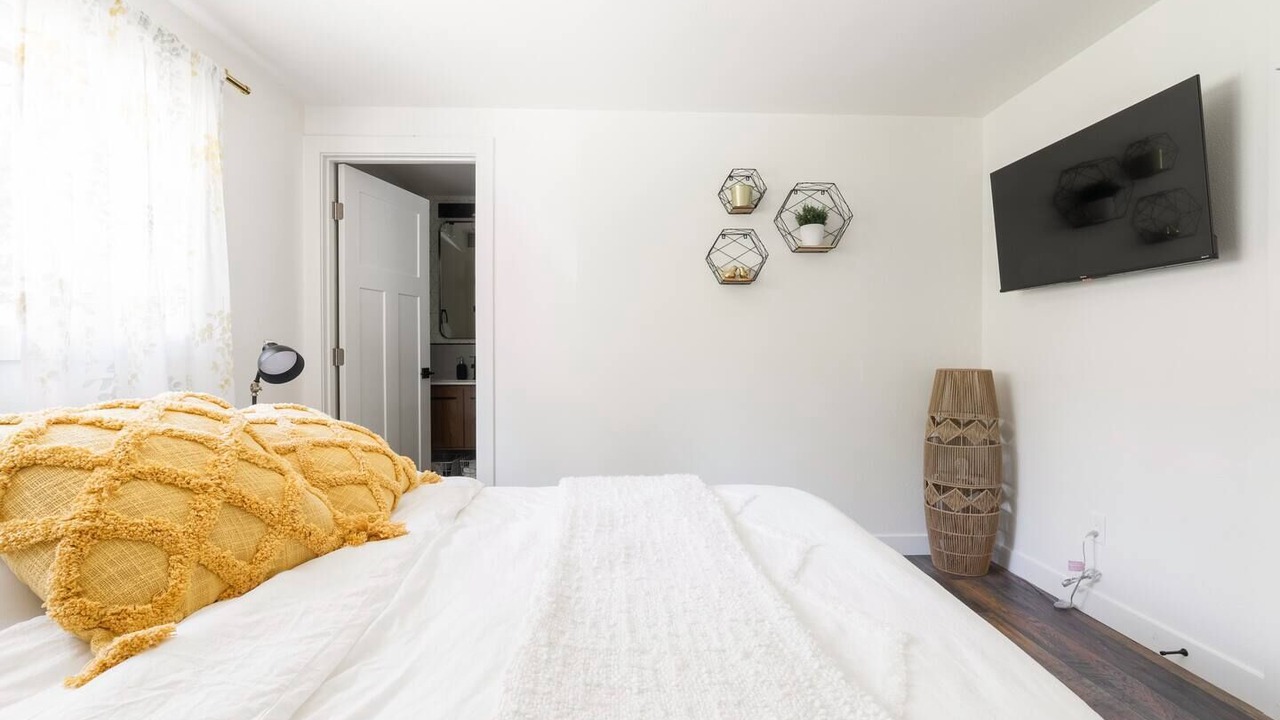 Photo of Bedroom in Northgate