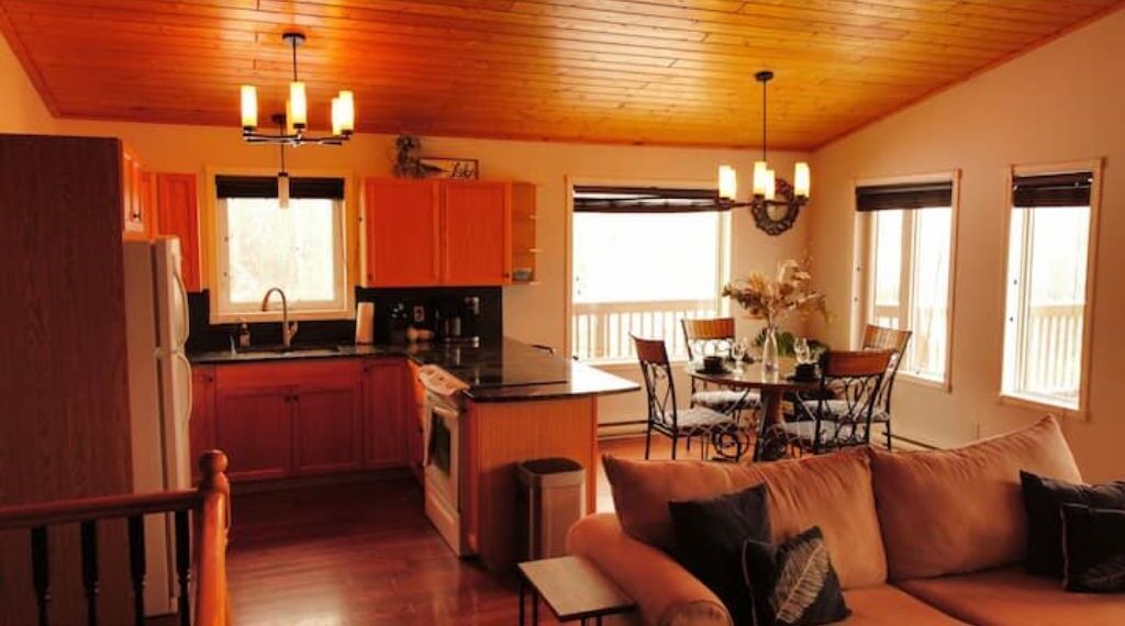 Photo of Livingroom in Division No. 16