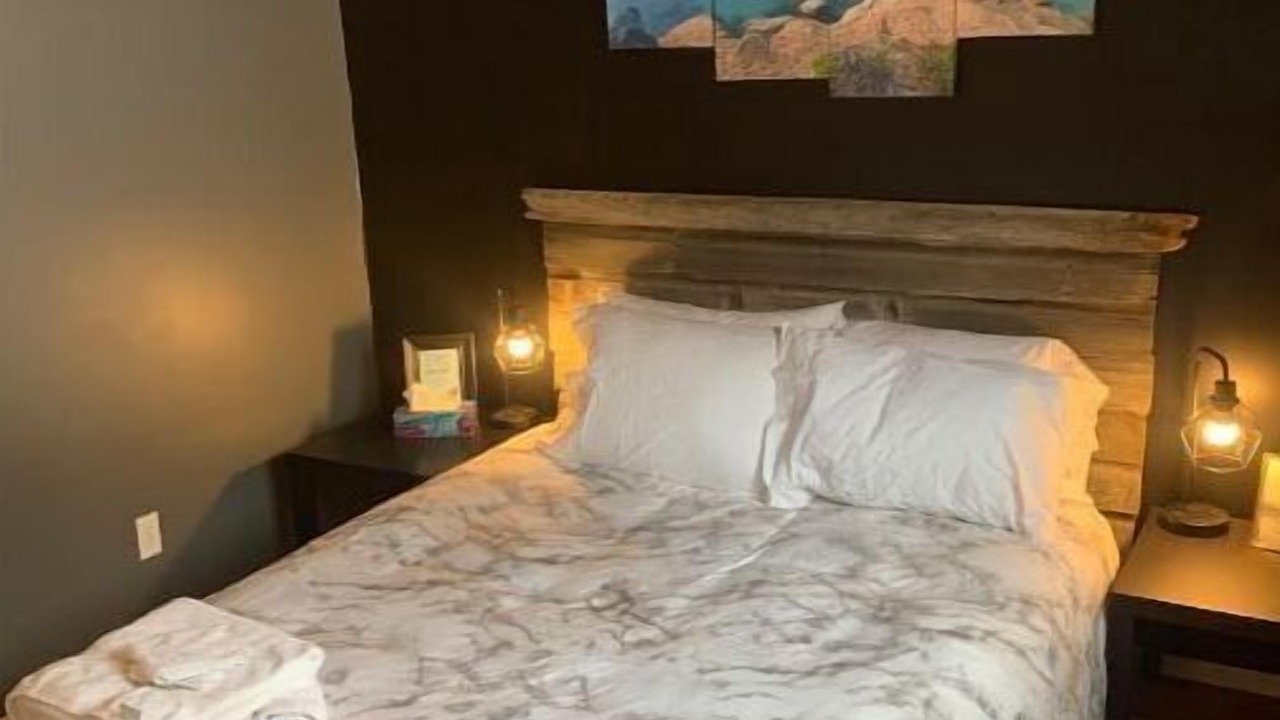 Photo of Bedroom in Division No. 16