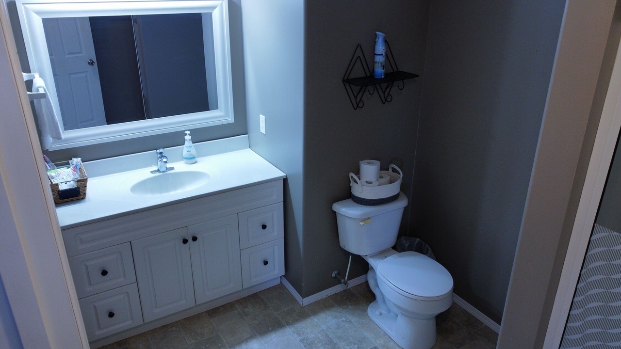 Photo of Bathroom in Division No. 16