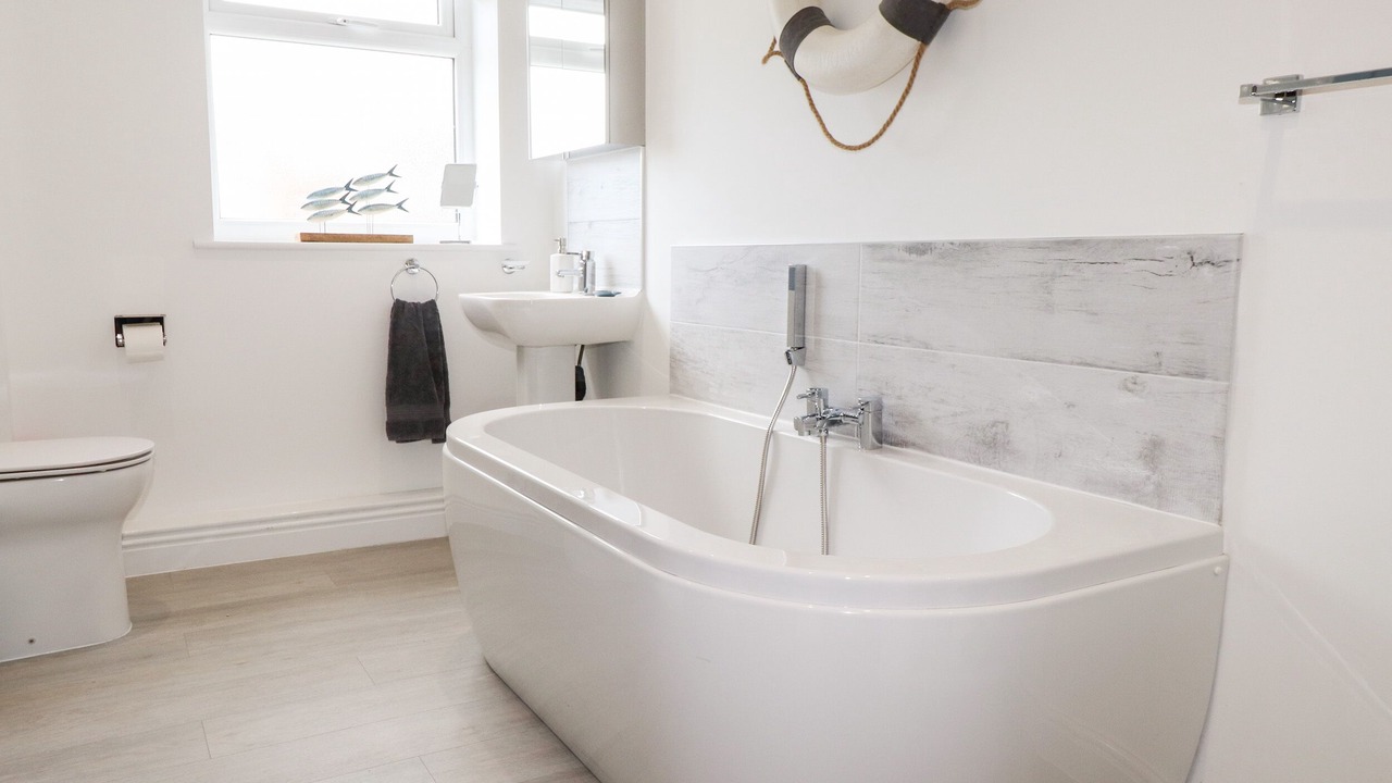 Photo of Bathroom in Morfa Bychan