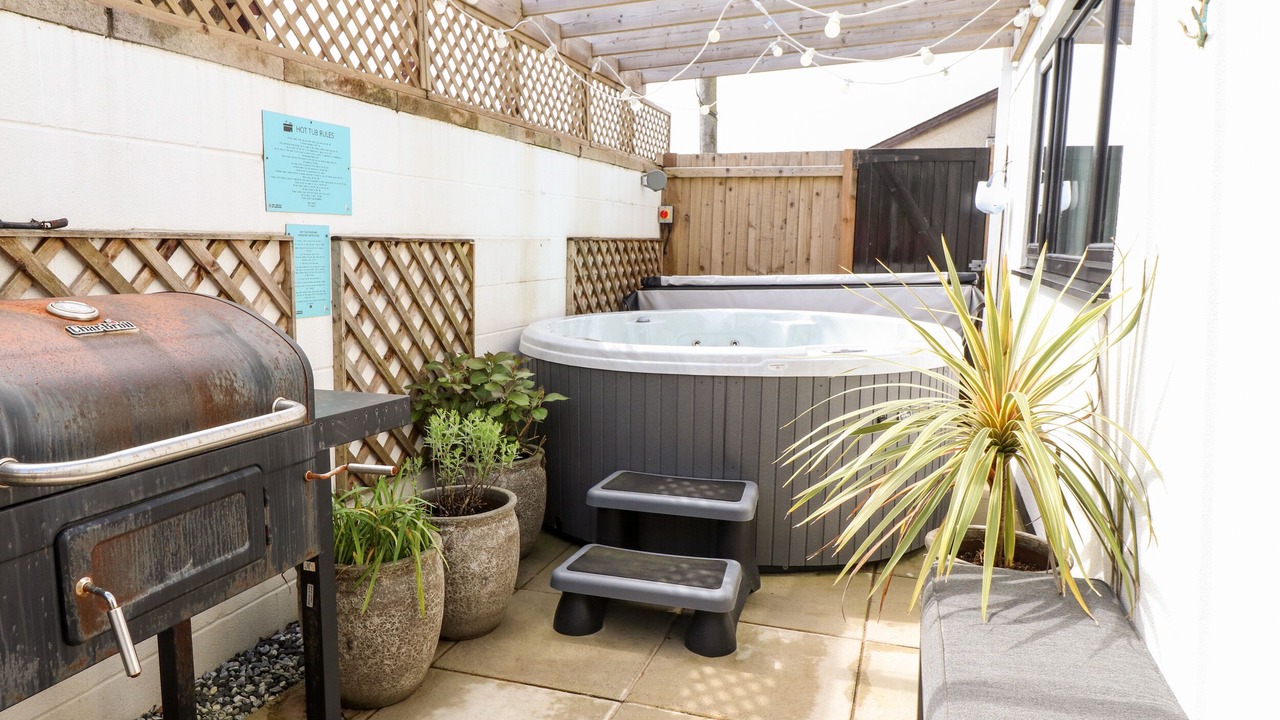 Photo of Patio Balcony in Morfa Bychan