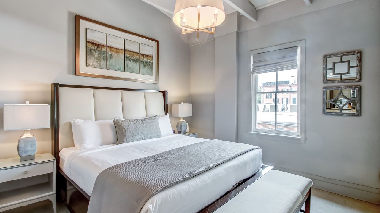 Photo of Bedroom in Historic District - North