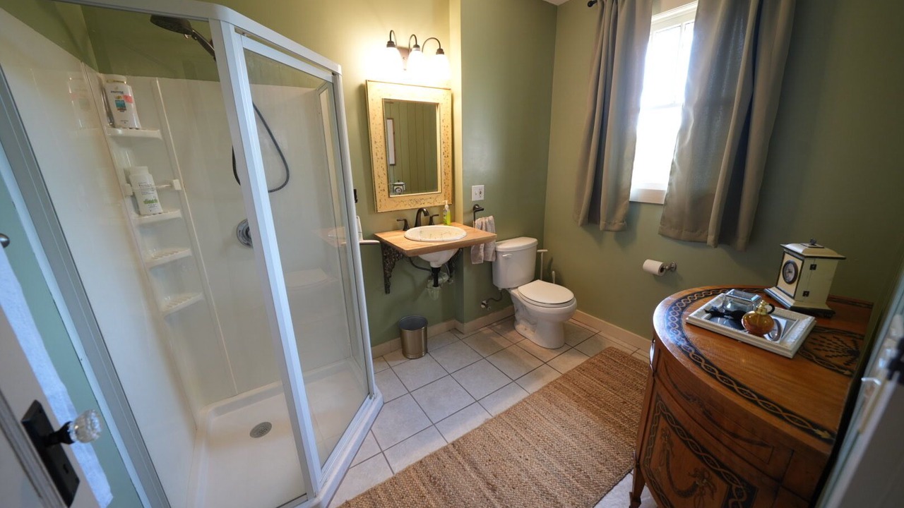 Photo of Bathroom in Oakley
