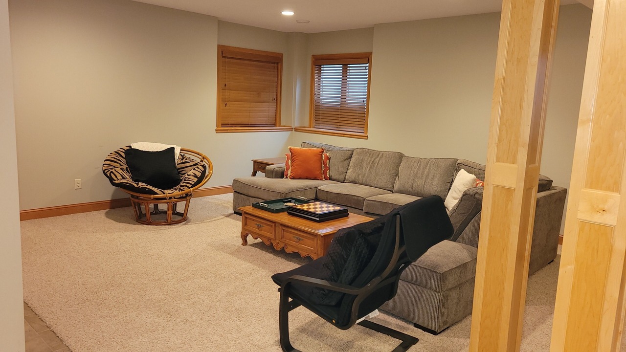 Photo of Livingroom in Shorewood