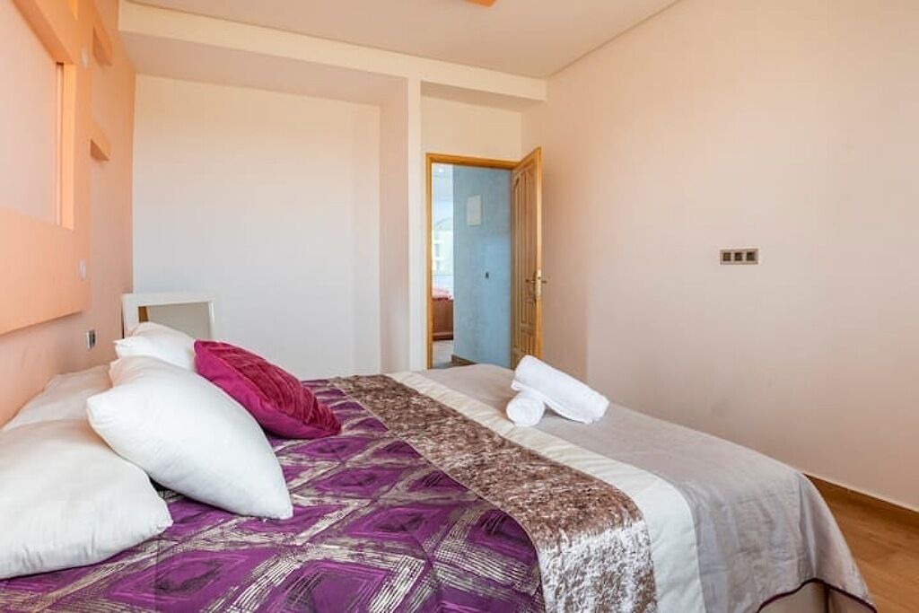 Photo of Bedroom in Hjar Ennhal