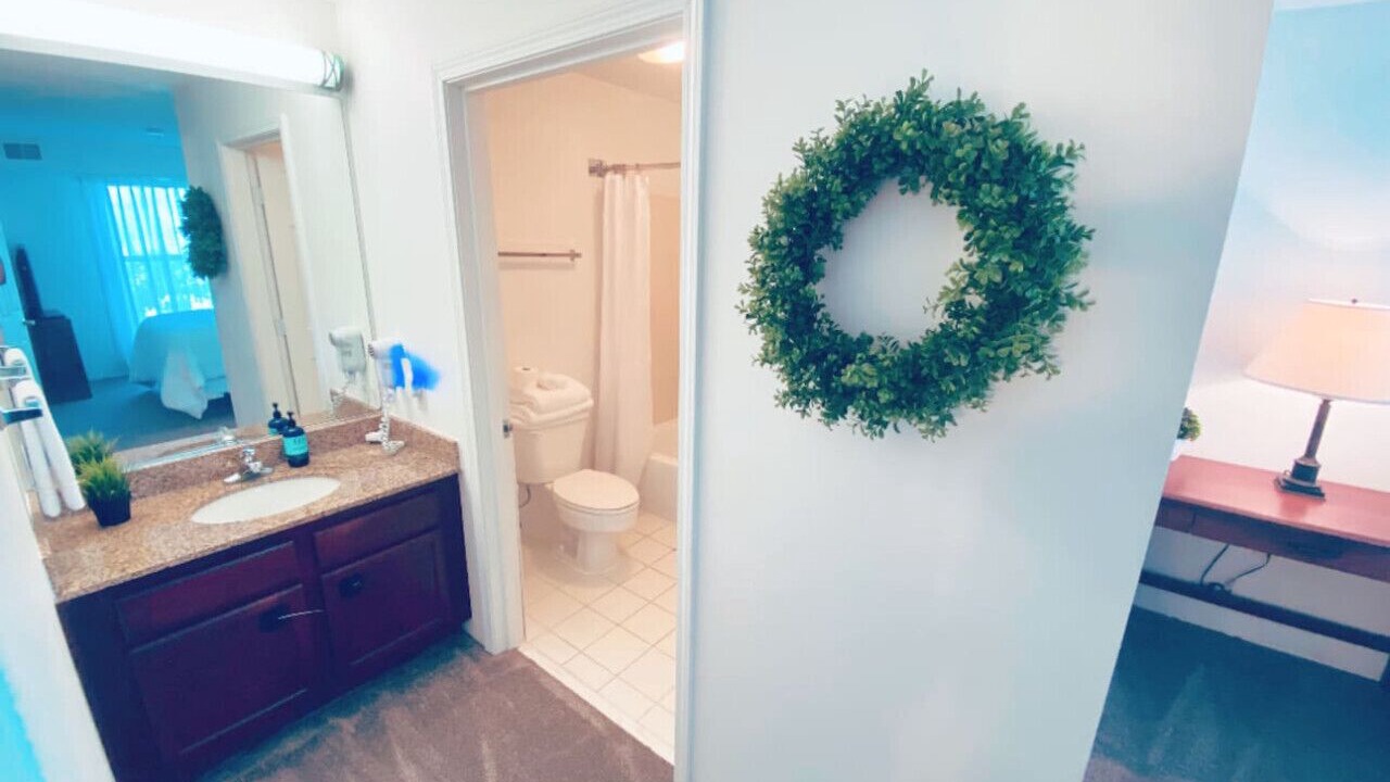 Photo of Bathroom in Greater Greenspoint