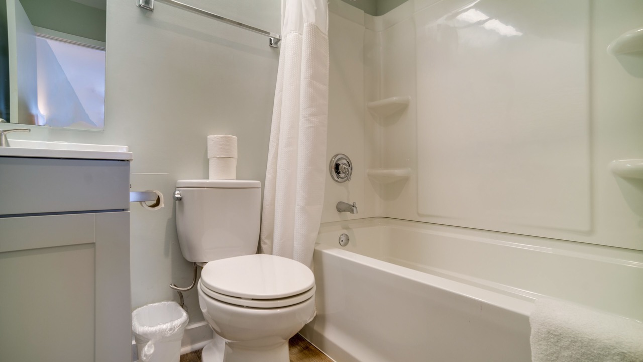 Photo of Bathroom in Beachwalk