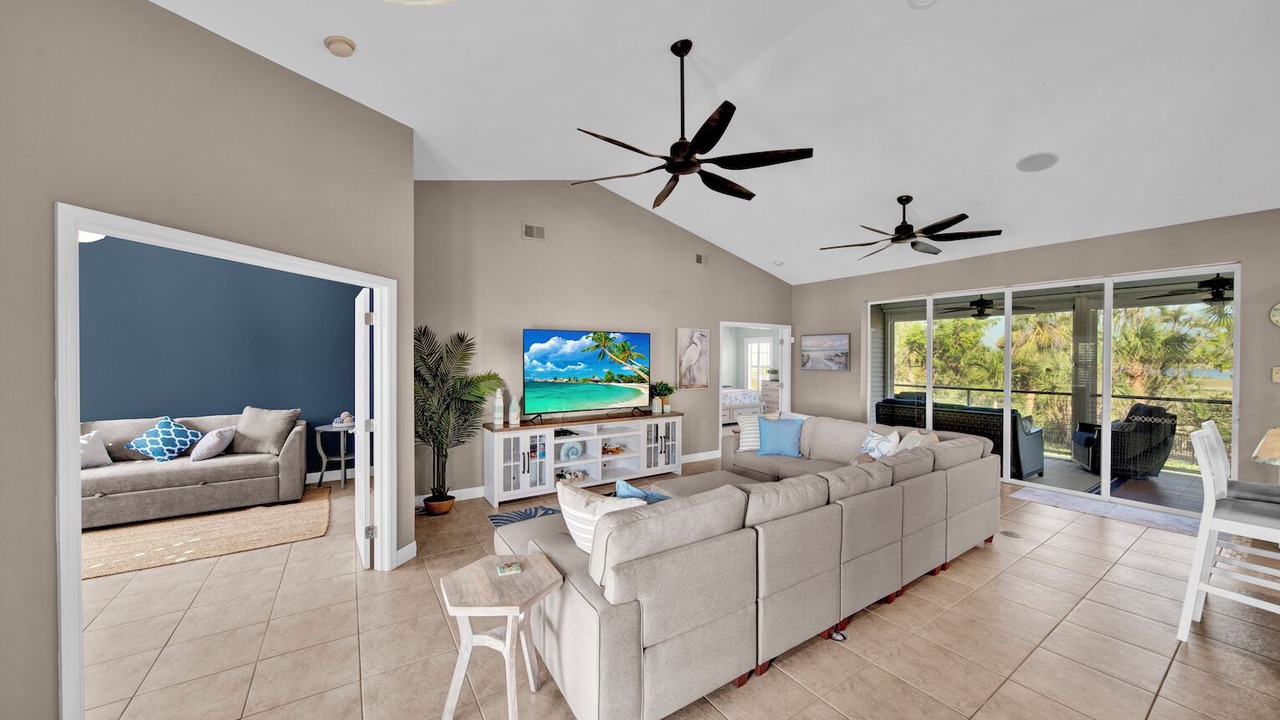 Photo of Livingroom in Beachview Country Club Estates