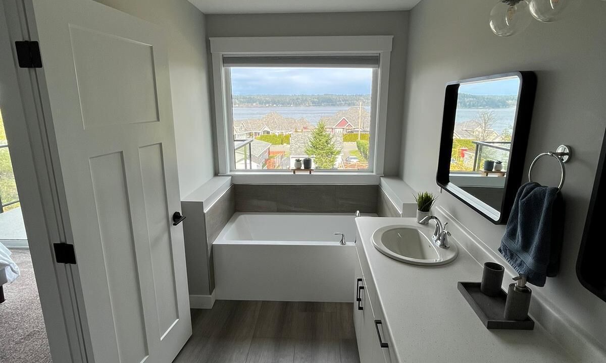 Photo of Bathroom in Campbell River