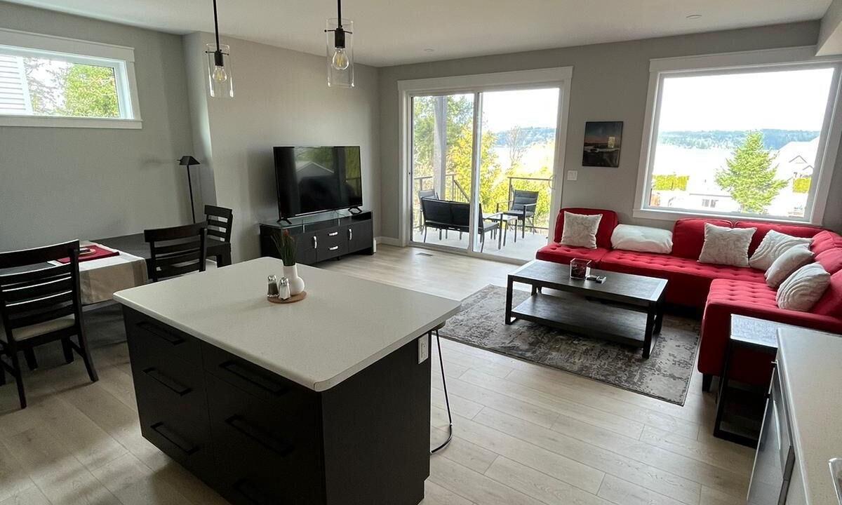 Photo of Livingroom in Campbell River