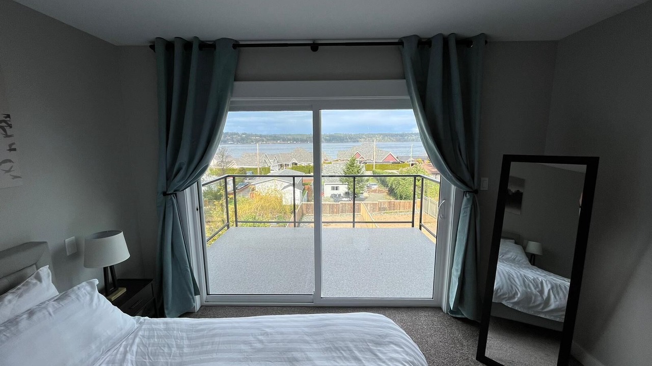 Photo of Bedroom in Campbell River