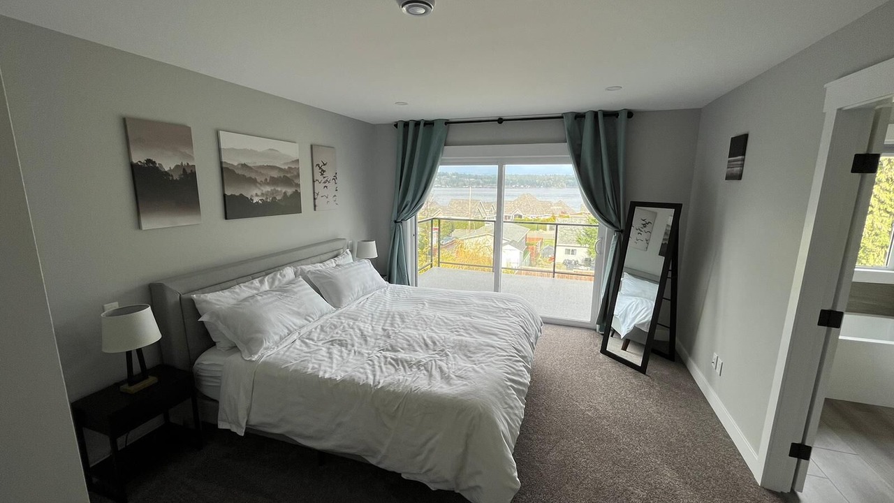 Photo of Bedroom in Campbell River